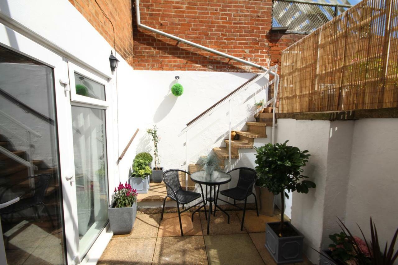 The Courtyard Apartment Leamington Spa Exterior foto